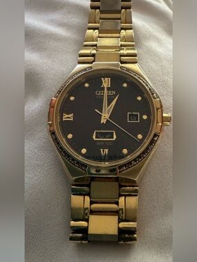 Vintage Working Citizen Eco-Drive Gold - Tone Diamond-Accented Black Dial WR100